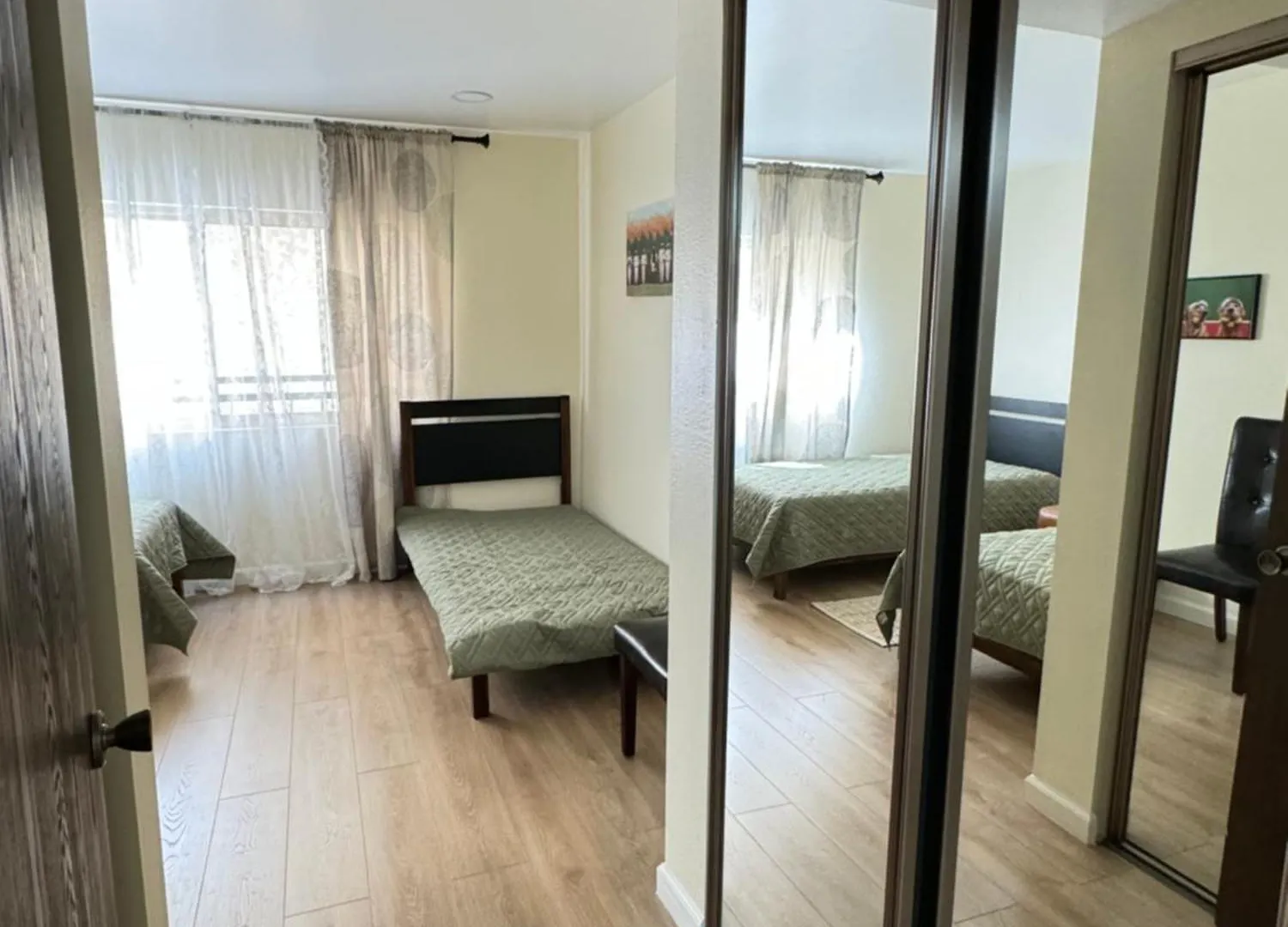 Stylish 2B2B Apartment Glendale United States