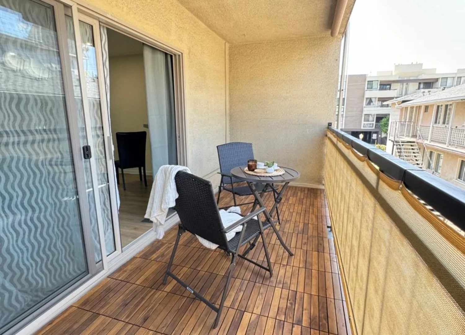 Stylish 2B2B Apartment Glendale United States