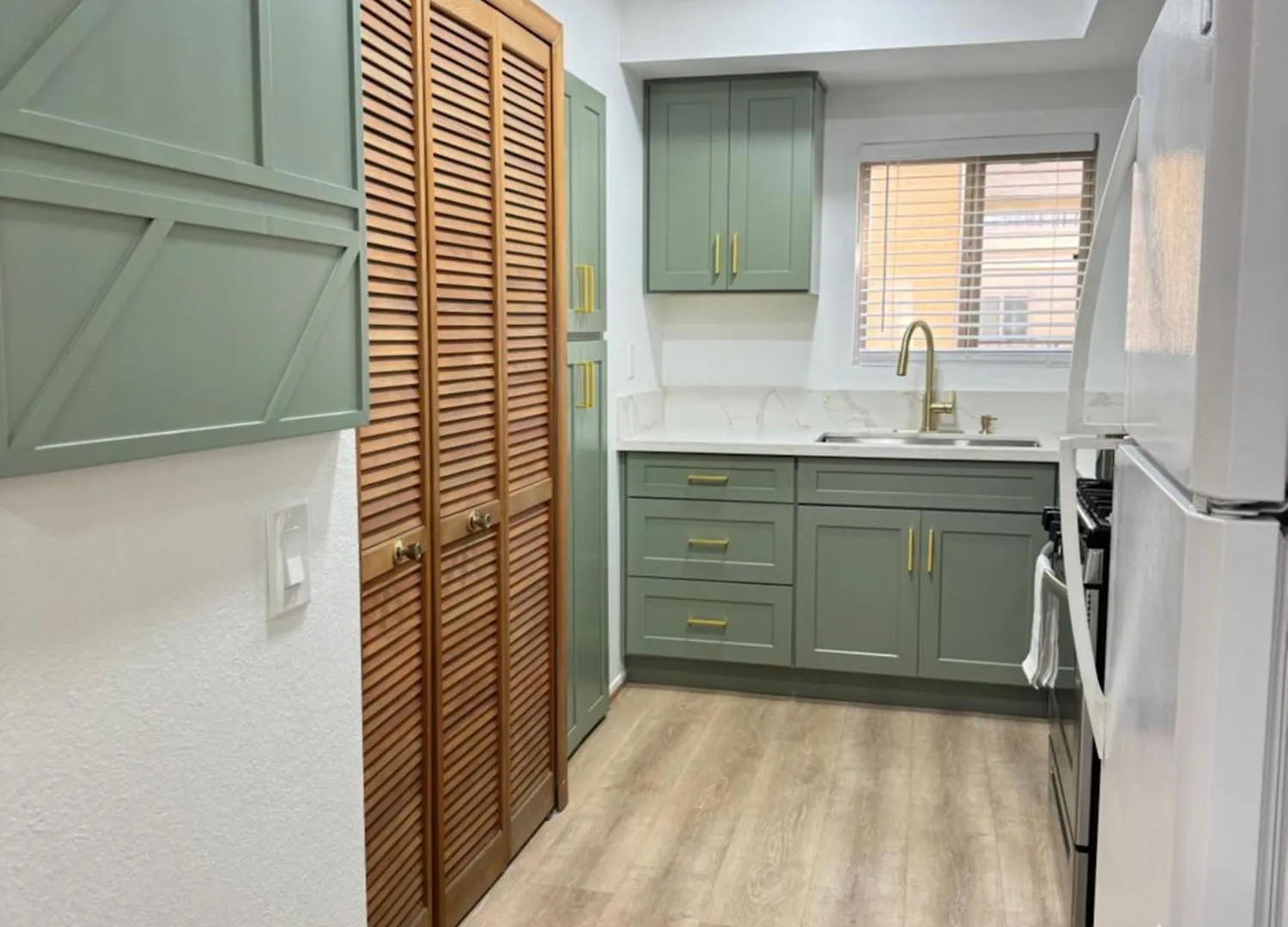 Stylish 2B2B Apartment Glendale United States