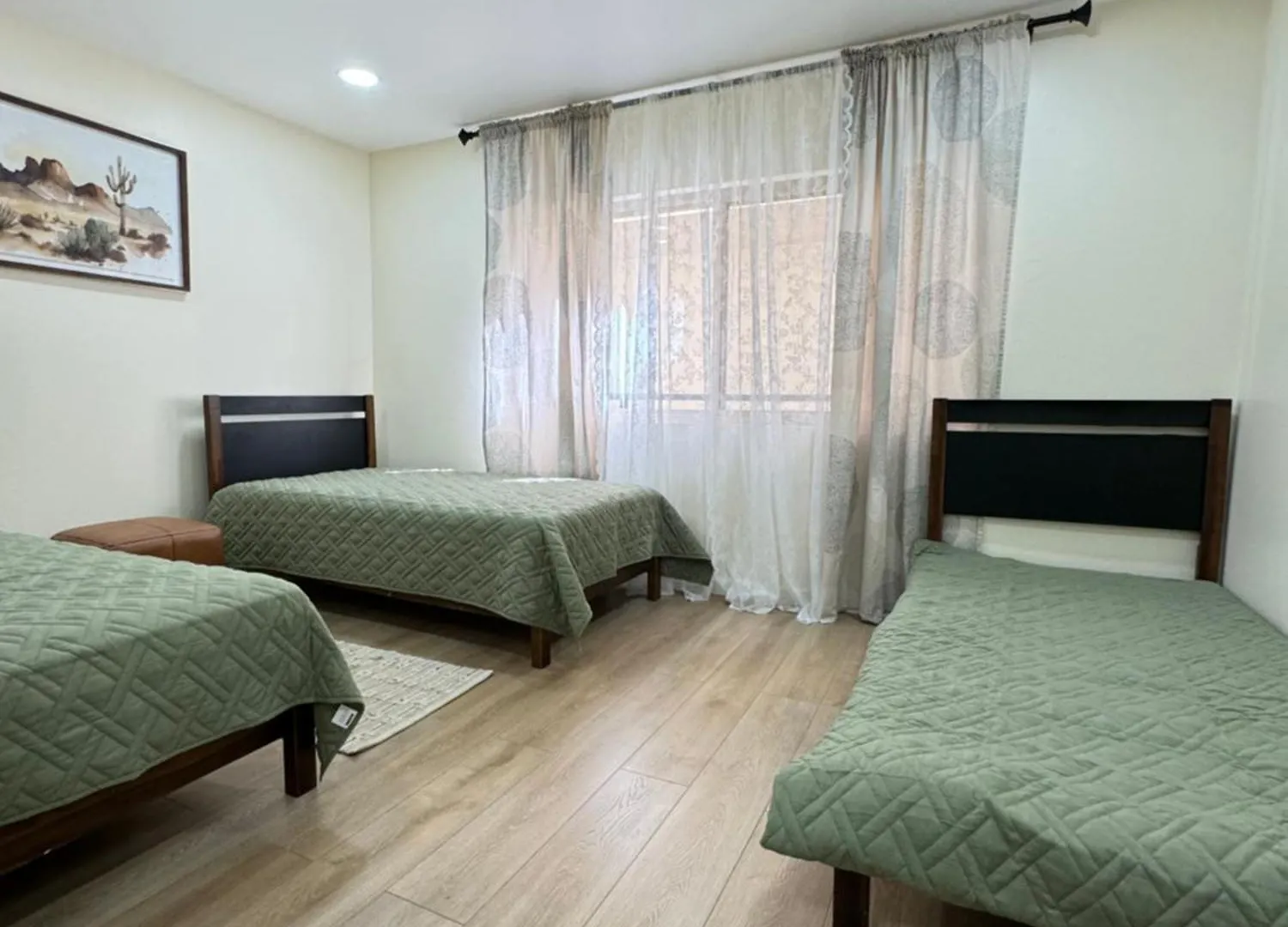 Stylish 2B2B Apartment Glendale