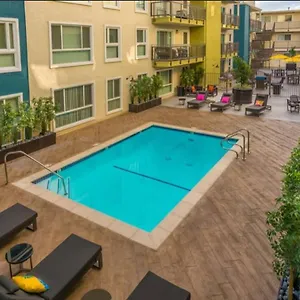 Apartment Beautiful On Colombus, Glendale